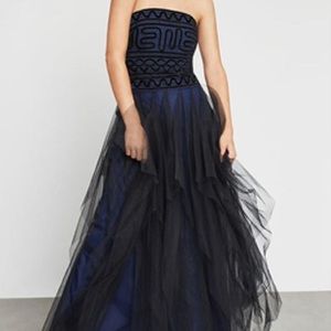 BCBGMAXAZRIA Blue Embroidered Lace Tulle Gown Sz 4